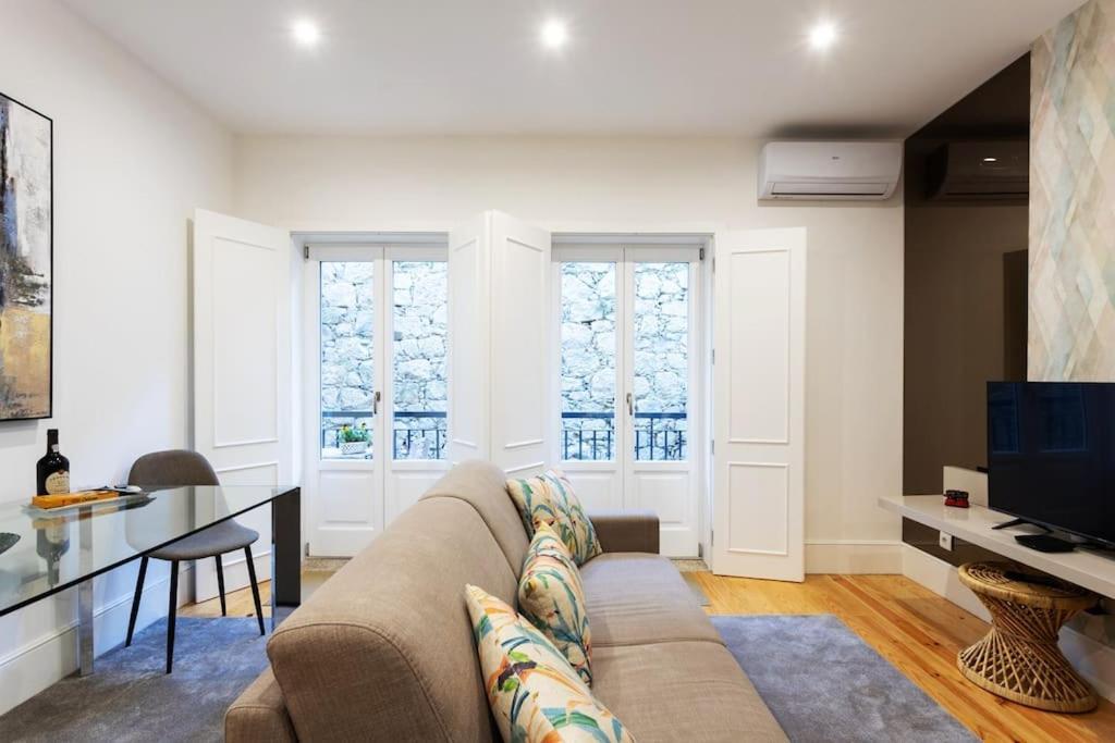 Sweet Porto Downtown Loft With Balcony Apartment Exterior photo